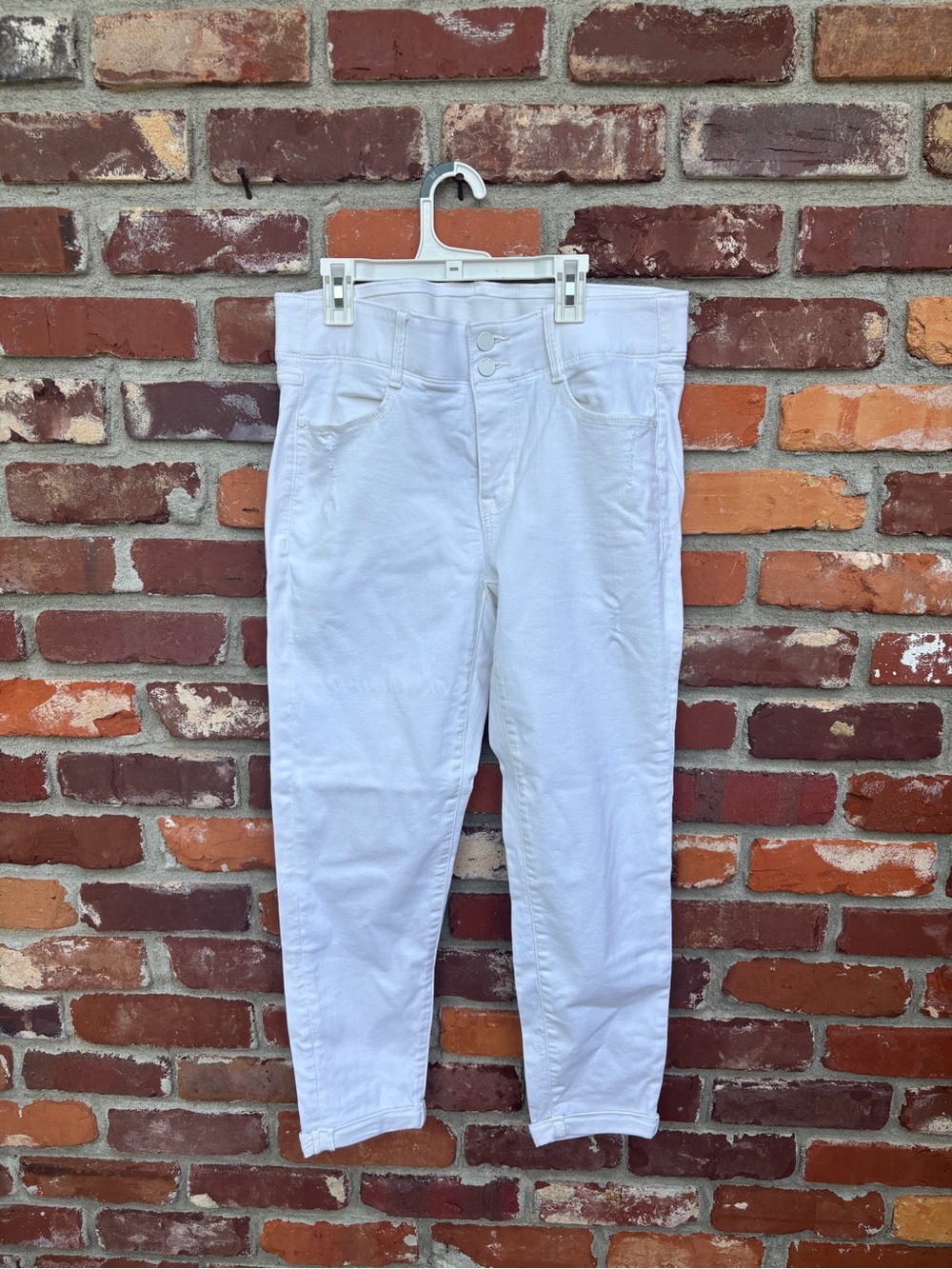 EUC Apt 9 Jeans